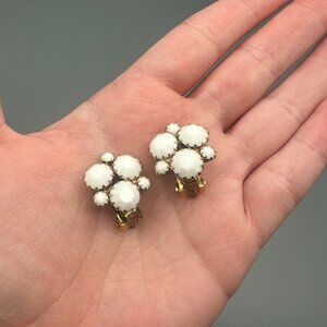 VTG Faceted White Milk Glass Prong Set Clip On Gold Tone Earrings